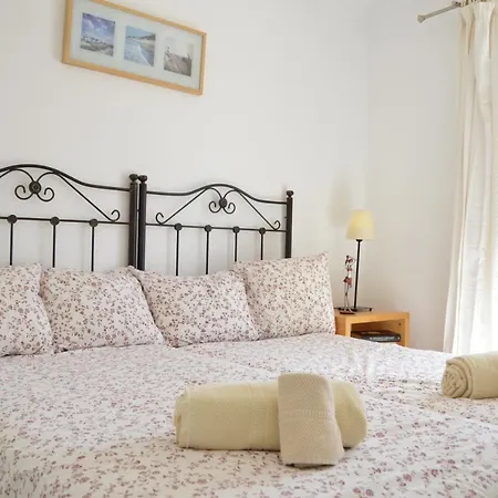 Apartamento Con Piscina Y Wifi En La Caleta Apartment